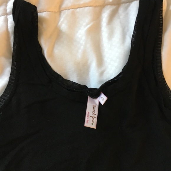 Sweet pea black tank - Picture 2 of 2